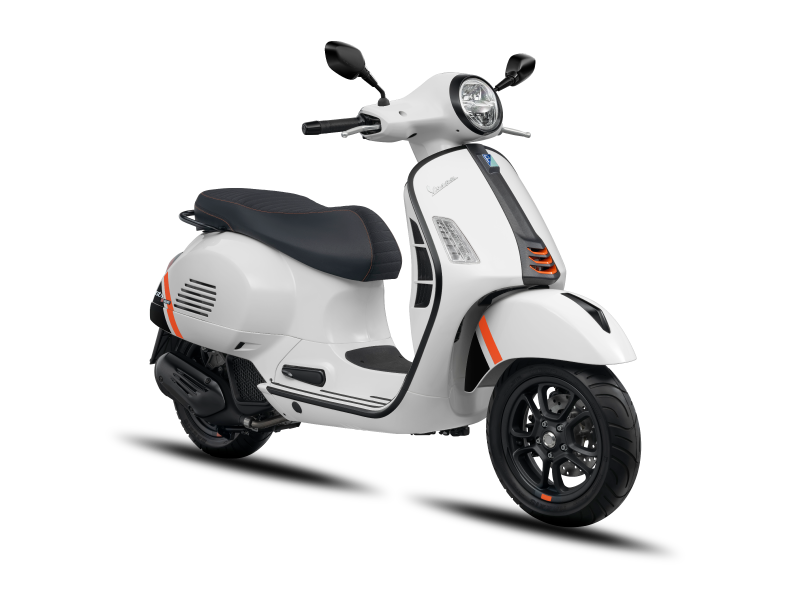 gts-super-sport-150-white-innocenza-serong-kanan